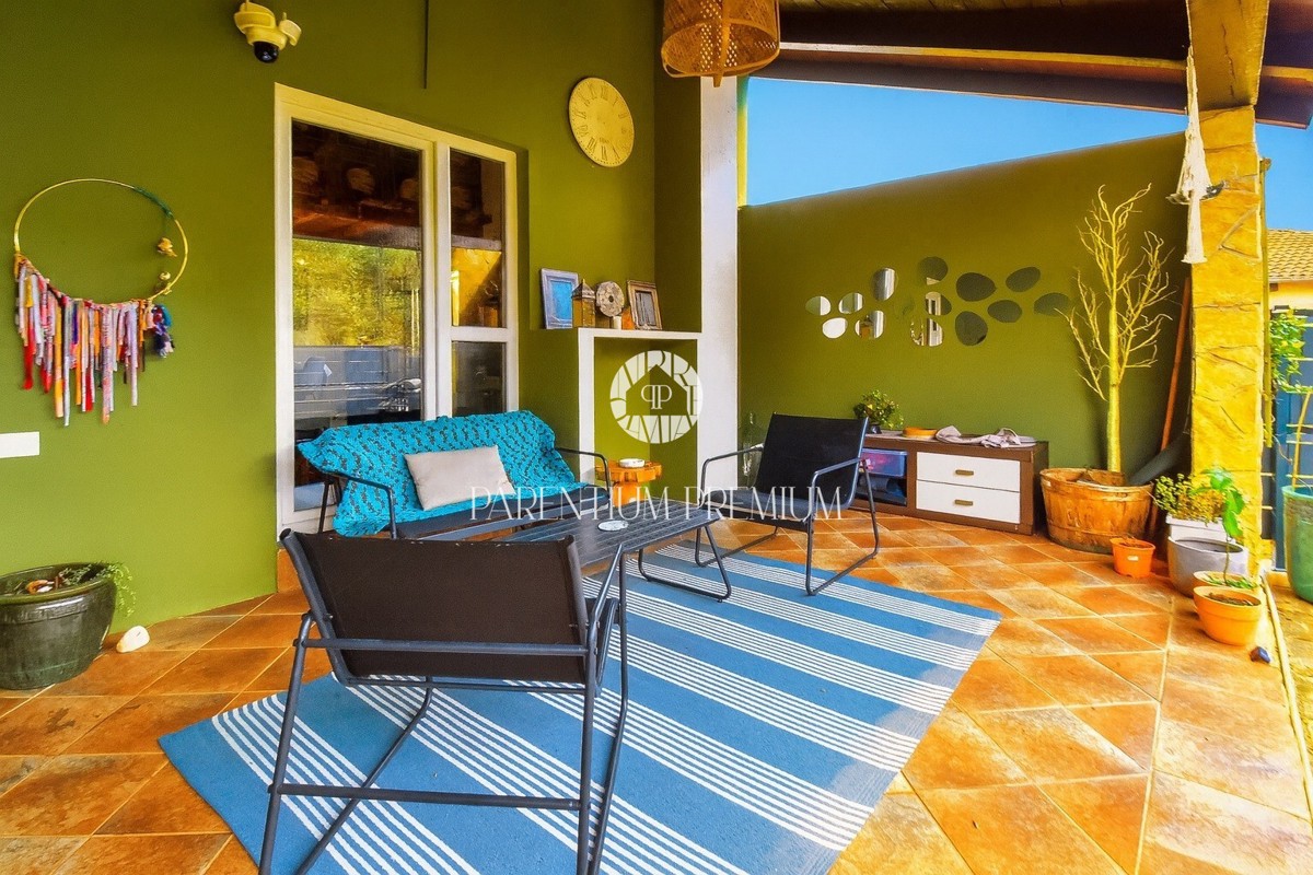 Accogliente casa bifamiliare con giardino privato e molta privacy ai margini del paese