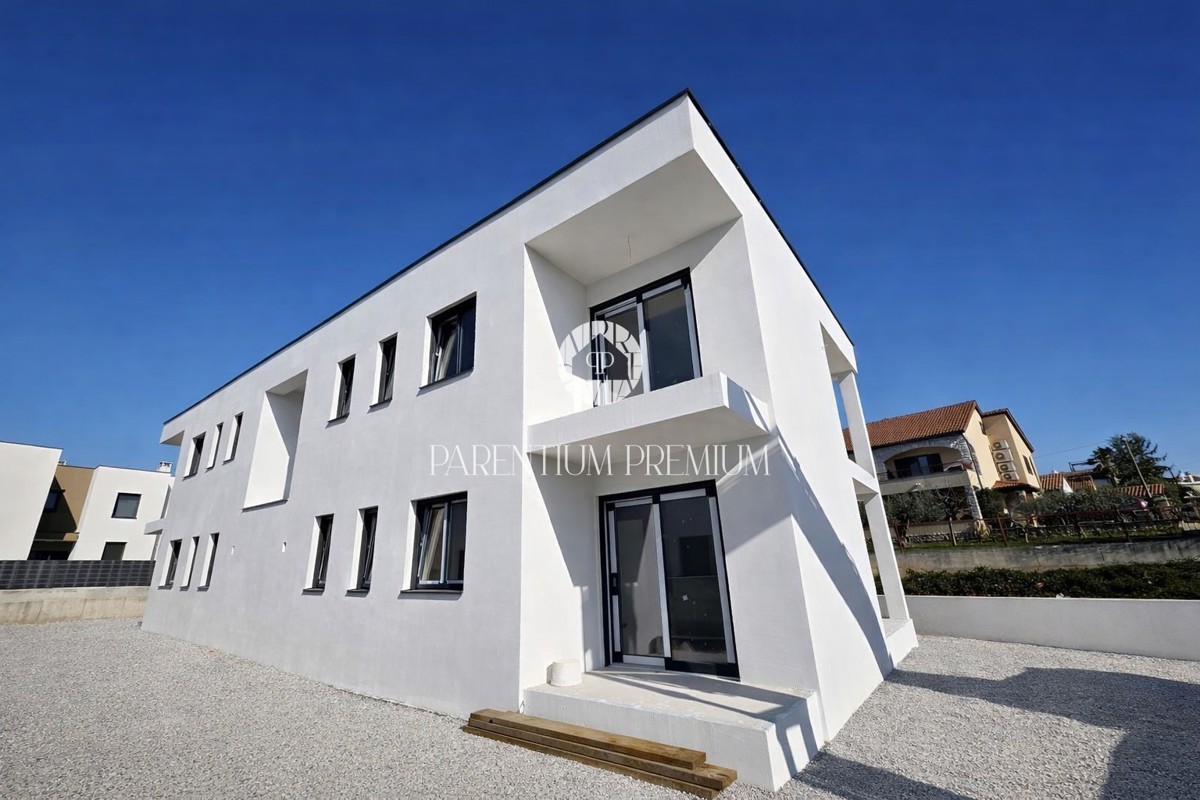 Appartamento al primo piano, a 1500m dal mare