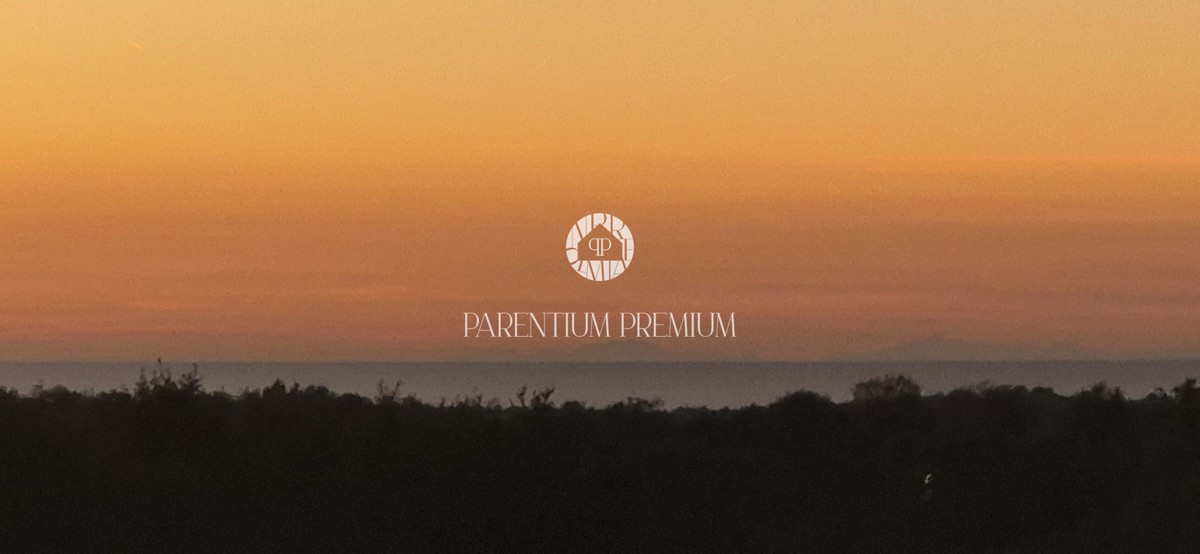 Terreno edificabile con splendida vista mare, situato ai margini del paese.