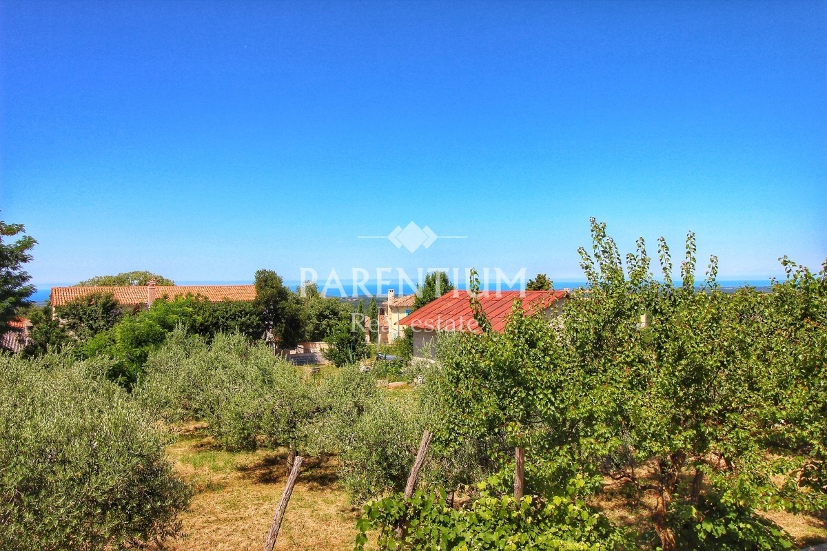 Istria, zona Parenzo - Palazzina con piscina e vista mare