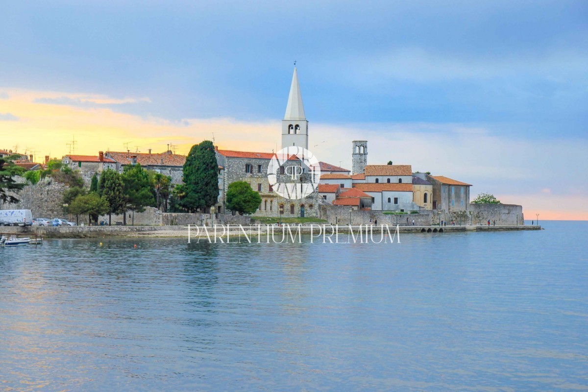 Appartamento di lusso in centro città con vista mare