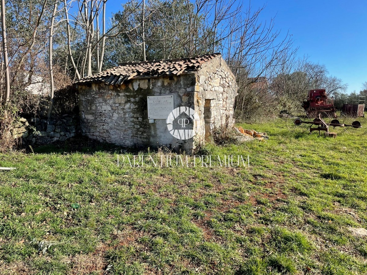 Attraente terreno edificabile vicino al mare