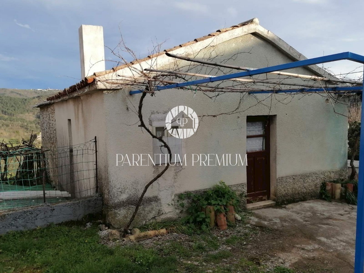 Casa in pietra per l'adattamento