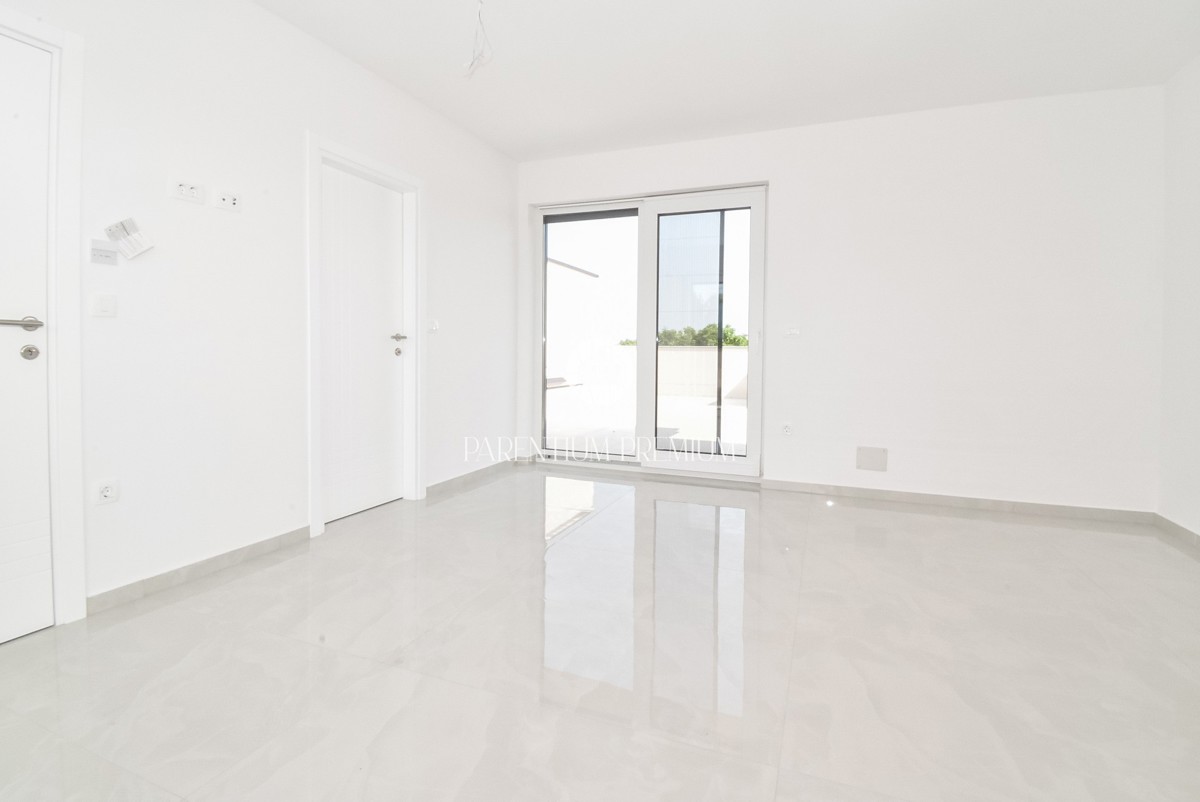 Lussuoso appartamento con terrazza sul tetto e jacuzzi con vista mare
