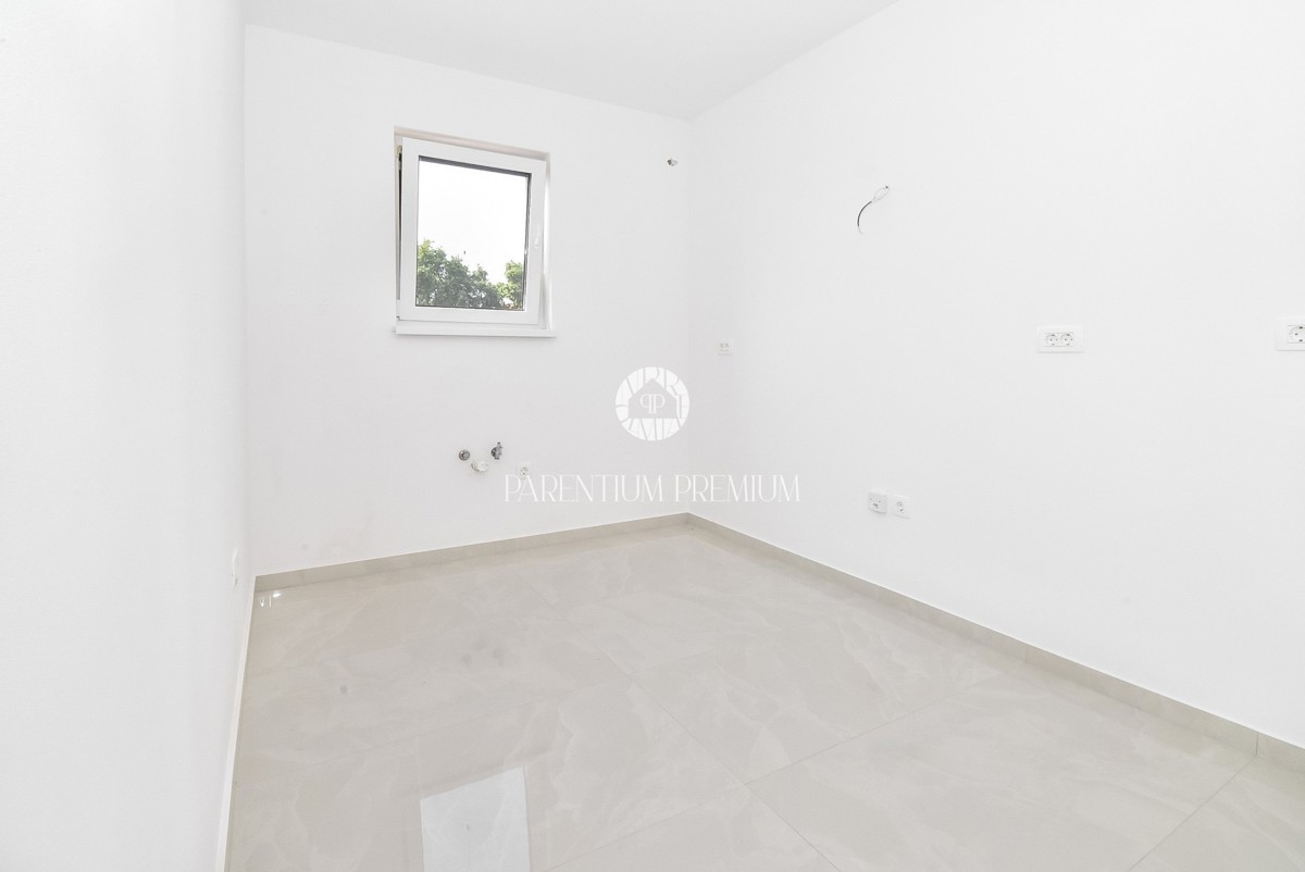 Lussuoso appartamento con terrazza sul tetto e jacuzzi con vista mare