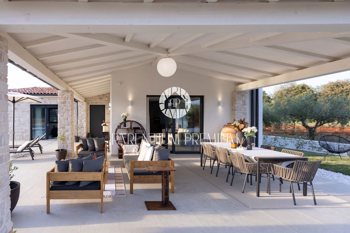Bellissima villa di design a 5 km dal mare