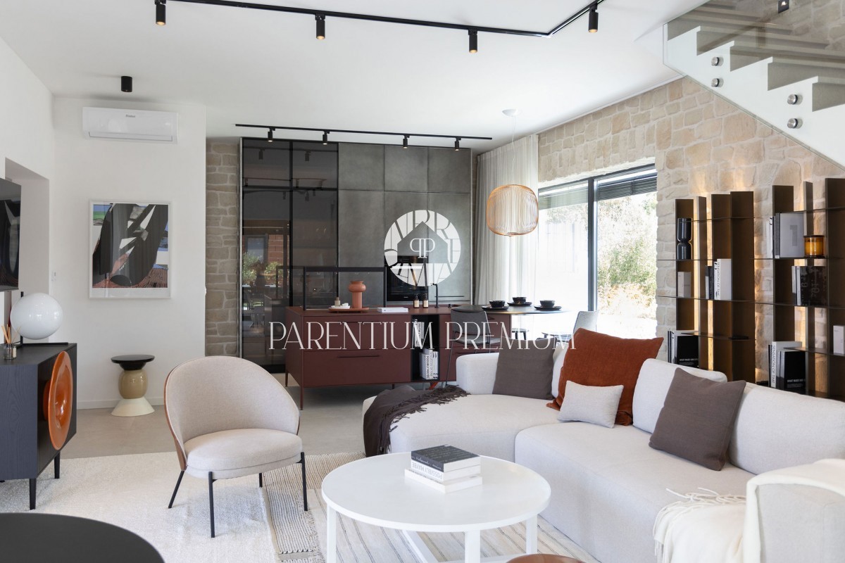 Bellissima villa di design a 5 km dal mare