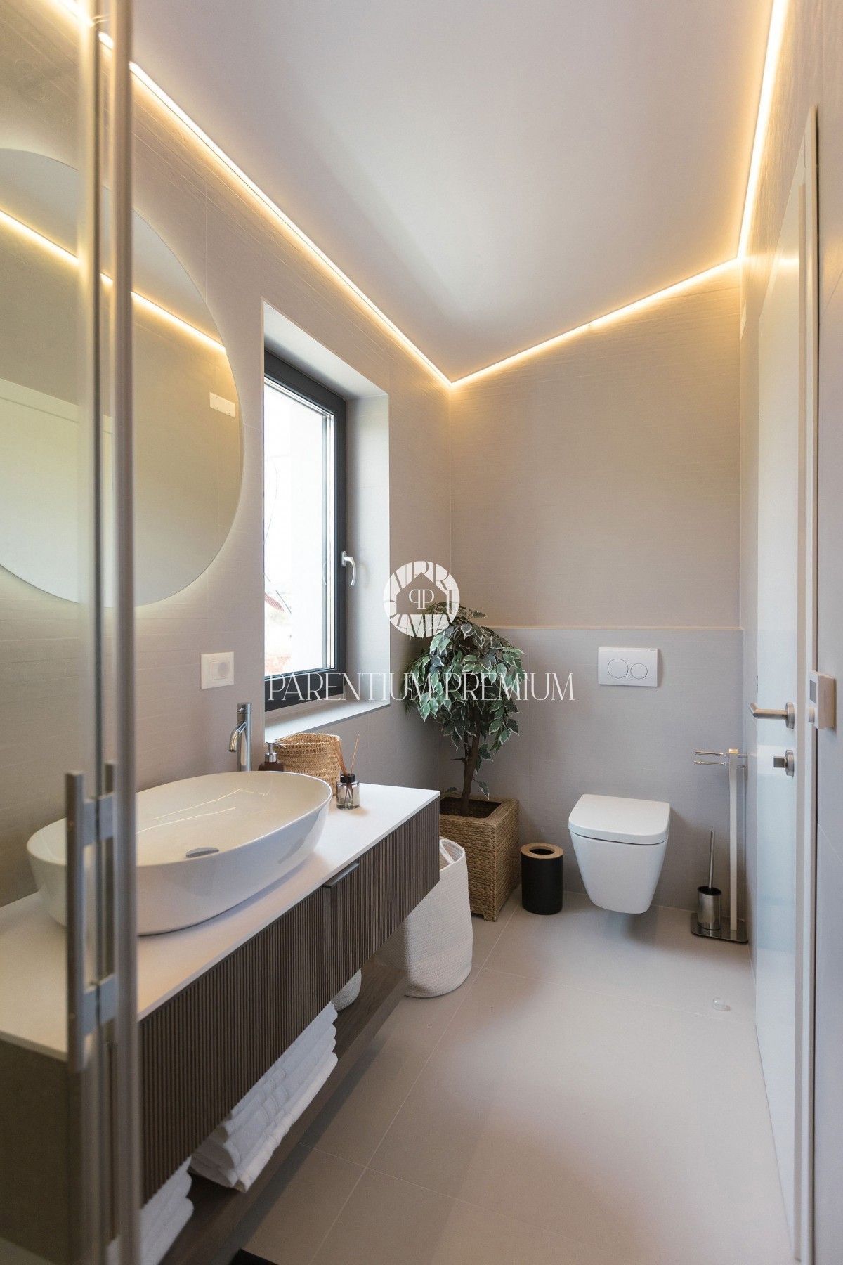 Bellissima villa di design a 5 km dal mare
