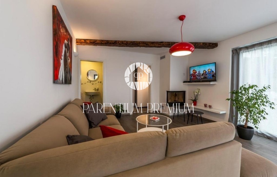 Bella casa su un ampio appezzamento di terreno