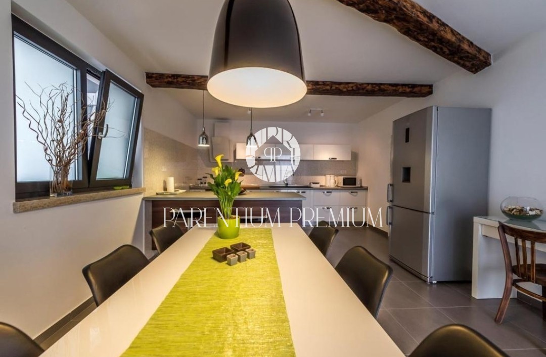 Bella casa su un ampio appezzamento di terreno