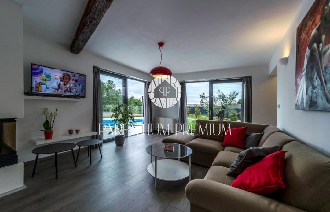 Bella casa su un ampio appezzamento di terreno