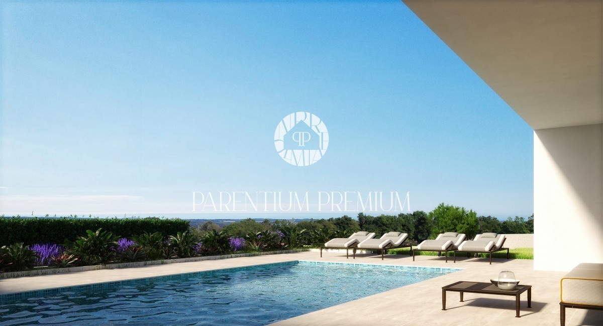 Villa di qualità con piscina riscaldata, mobili di design e incantevole vista sul mare