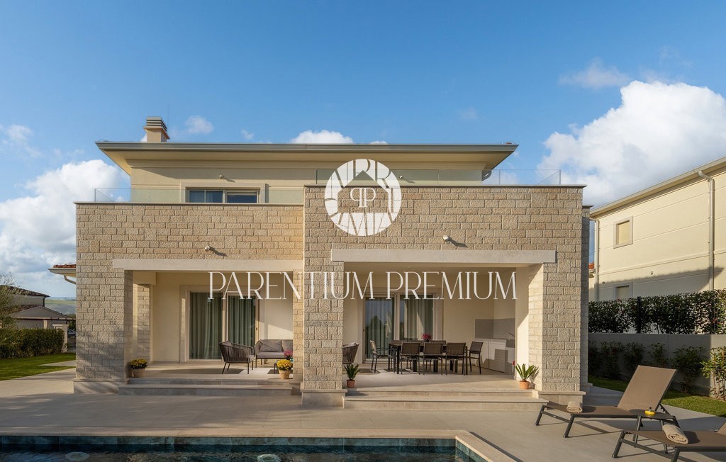 Bellissima Villa con piscina a 1 km dal mare