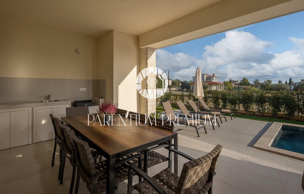 Bellissima Villa con piscina a 1 km dal mare