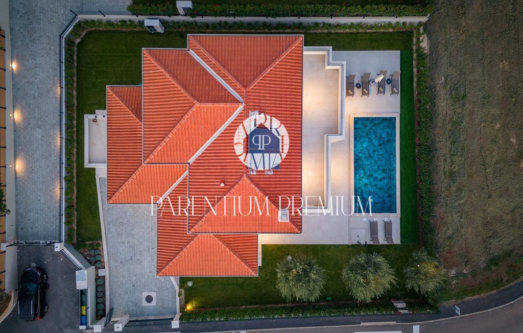 Bellissima Villa con piscina a 1 km dal mare