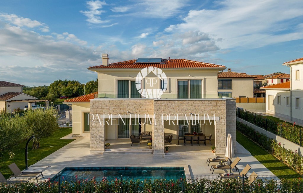 Bellissima Villa con piscina a 1 km dal mare