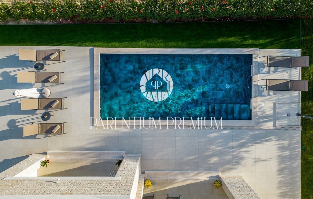 Bellissima Villa con piscina a 1 km dal mare