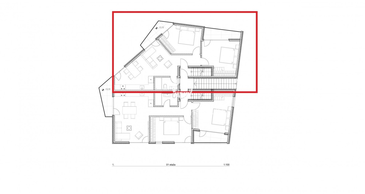 Appartamento spazioso al primo piano con terrazza privata sul tetto