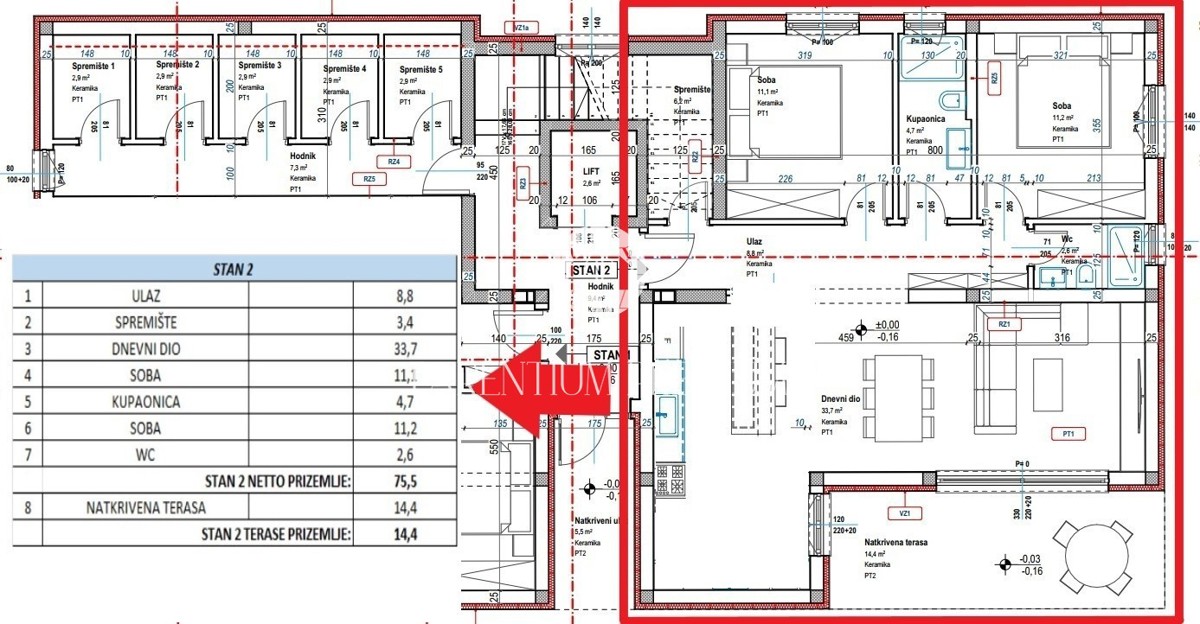 Appartamento spazioso con terrazza coperta e ampio giardino – vicino a Parenzo