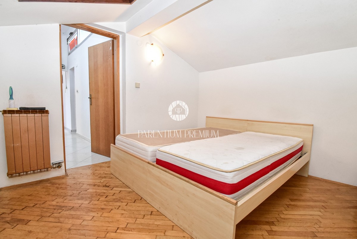 Funtana – Appartamento spazioso al secondo piano con tre camere da letto