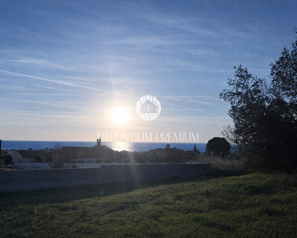 Terreno edificabile esclusivo con vista panoramica sul mare