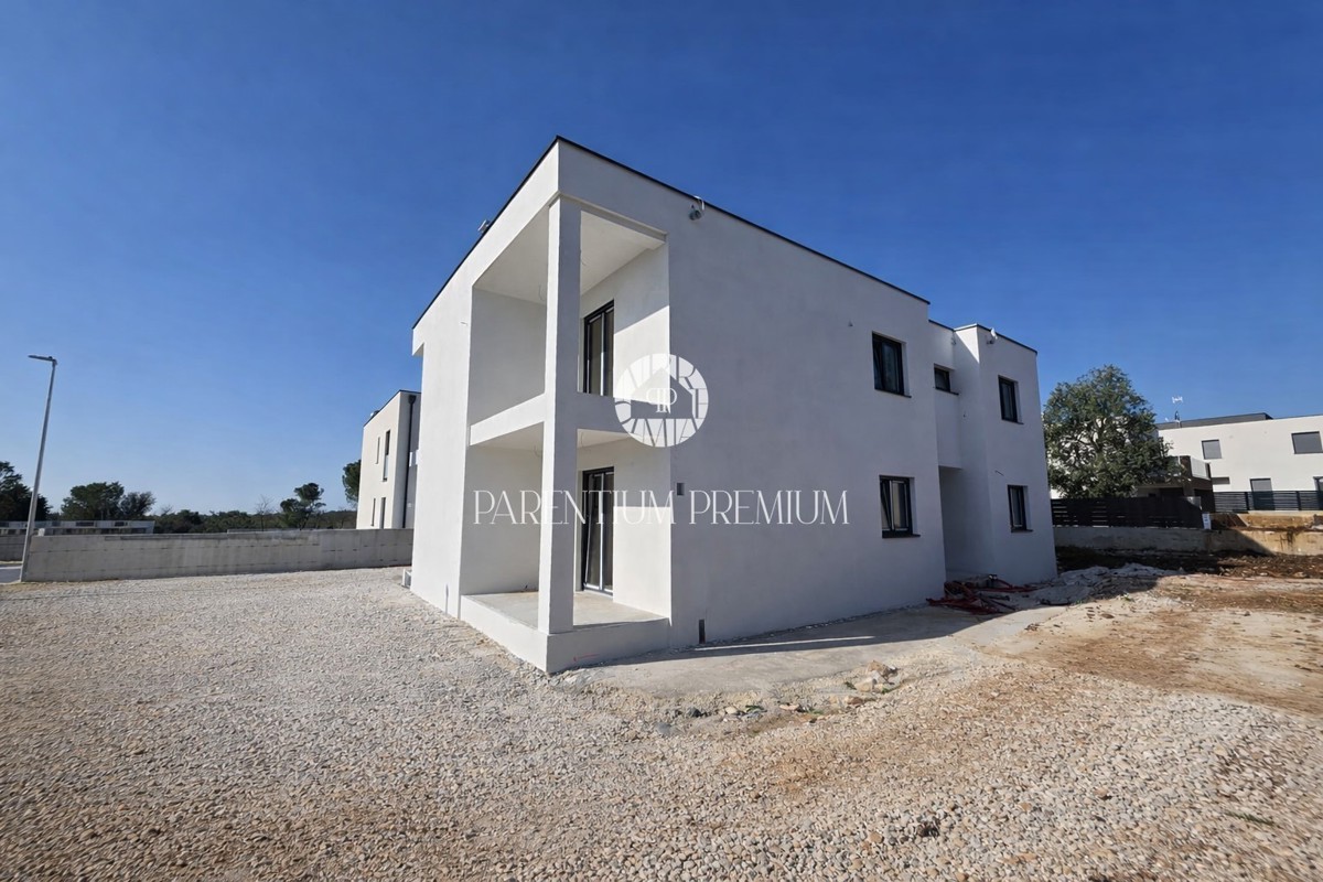 Esclusivo appartamento al primo piano, a 1500m dal mare