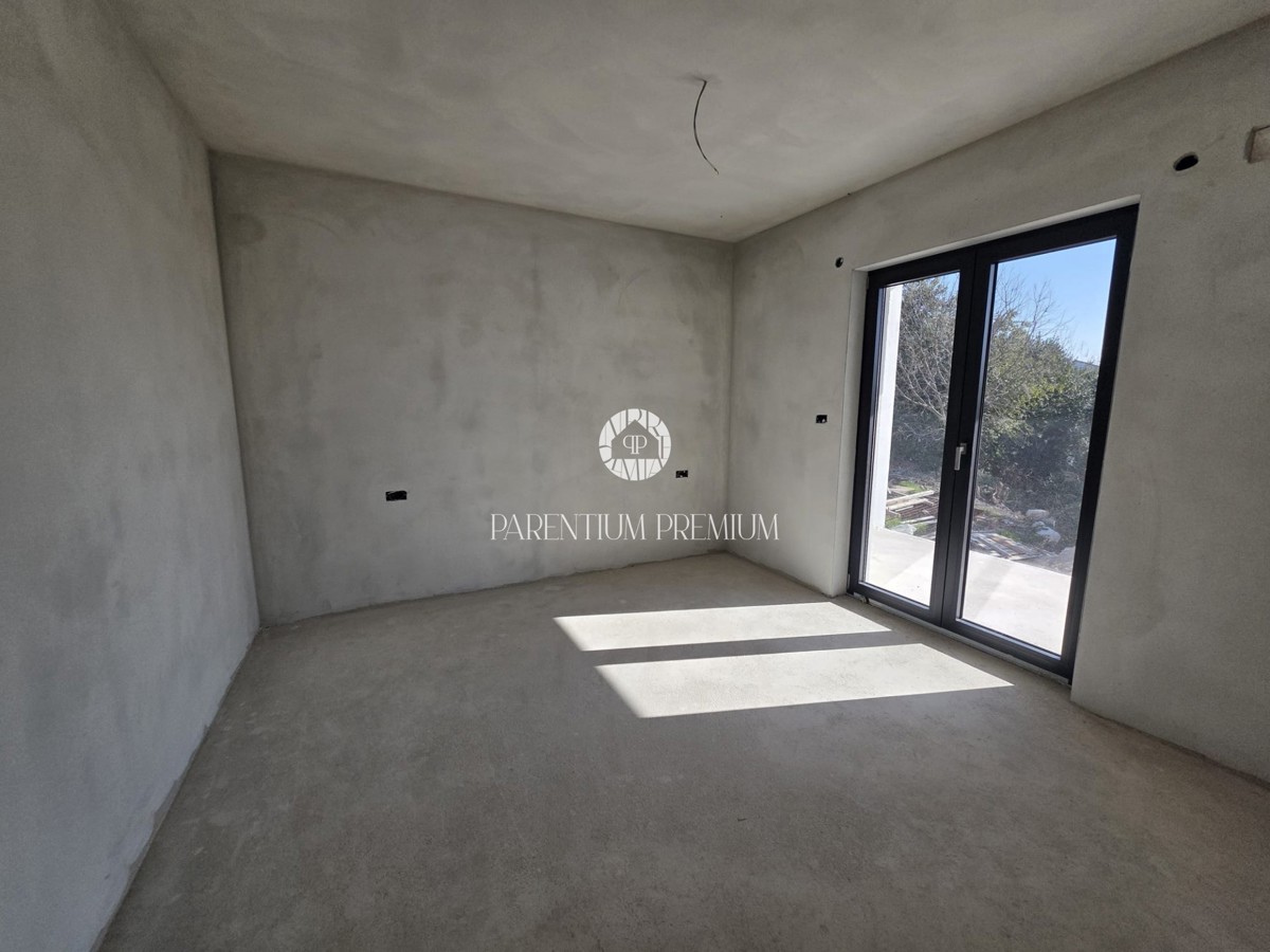 Esclusivo appartamento al primo piano, a 1500m dal mare