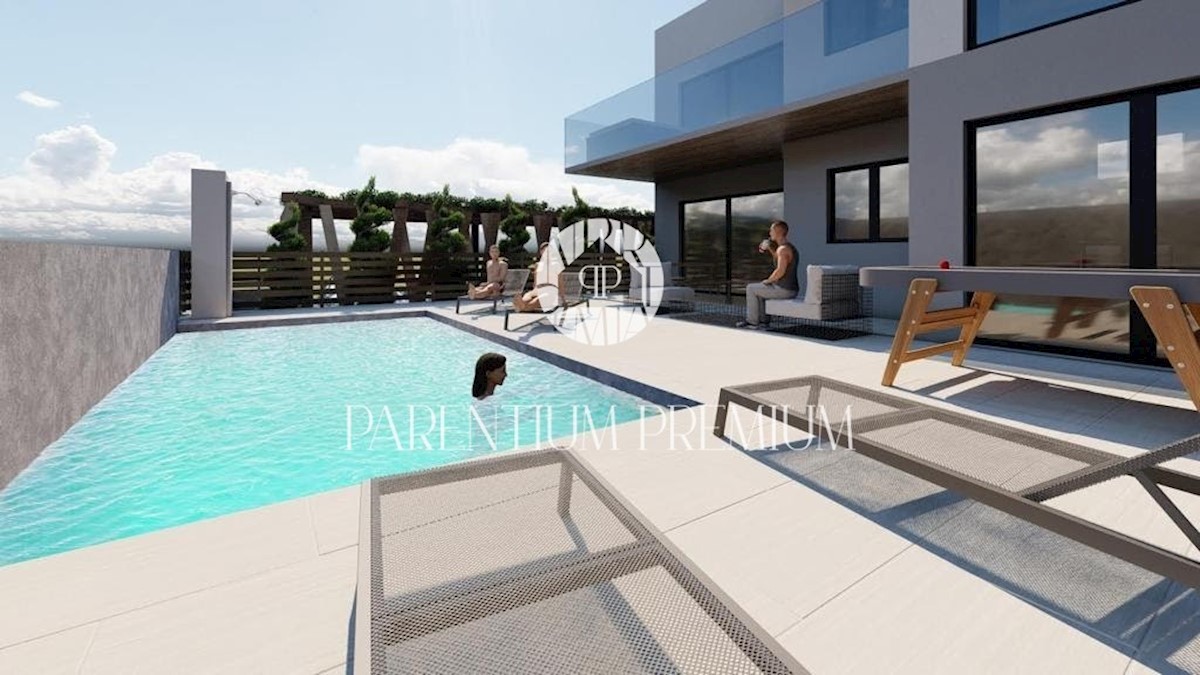 Moderno appartamento al piano terra con piscina e vista mare, completamente arredato