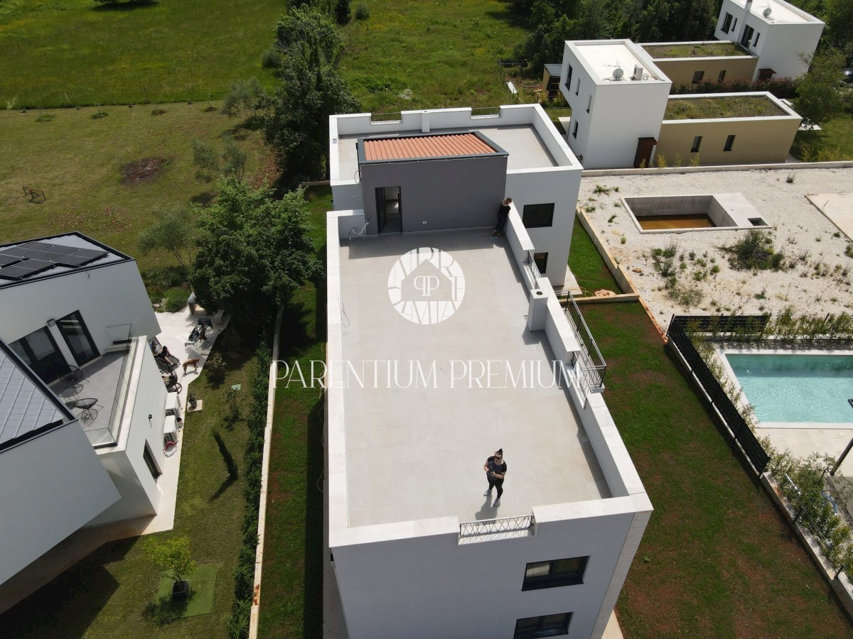 Quadrilocale al primo piano con ampia terrazza panoramica