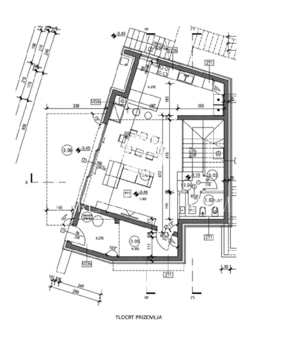 Una nuova villa di design con piscina nel cuore della cittadina istriana