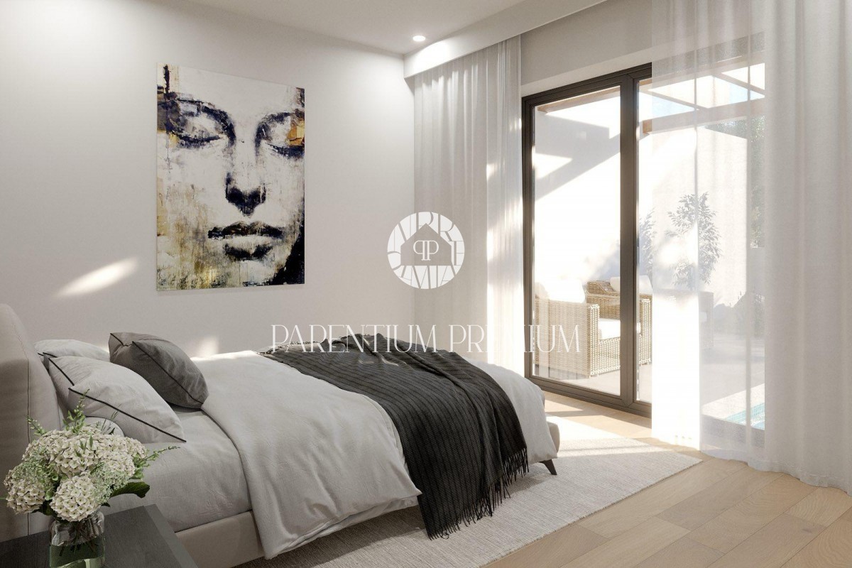 Moderna casa bifamiliare con piscina
