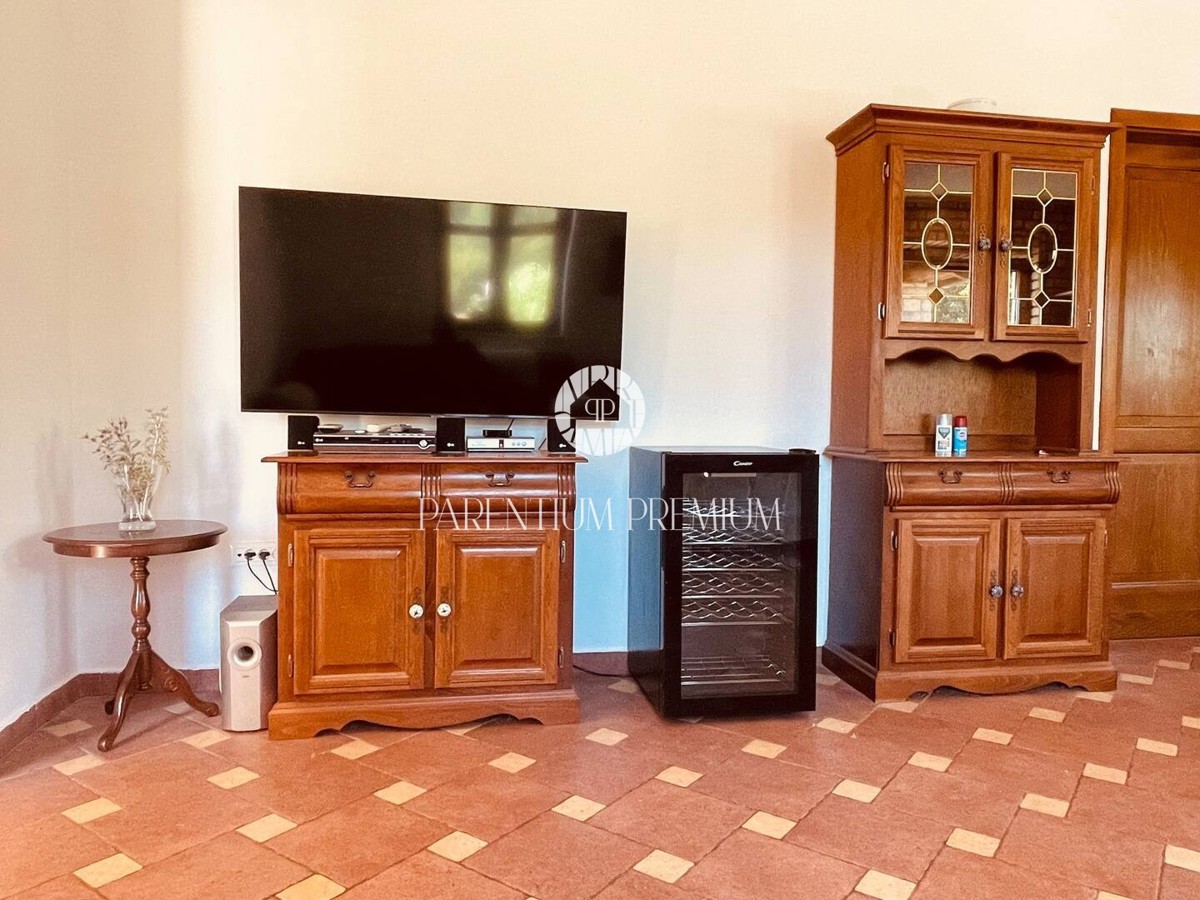 Opportunità!!! Casa in pietra con piscina e ampio giardino