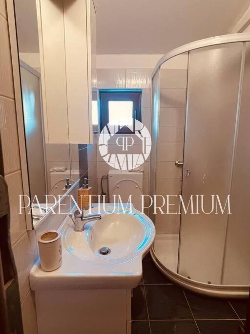 Opportunità!!! Casa in pietra con piscina e ampio giardino