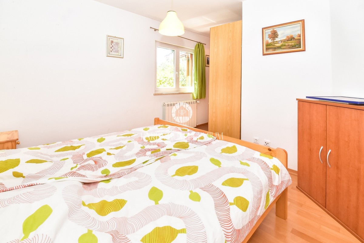 Casa indipendente con due appartamenti
