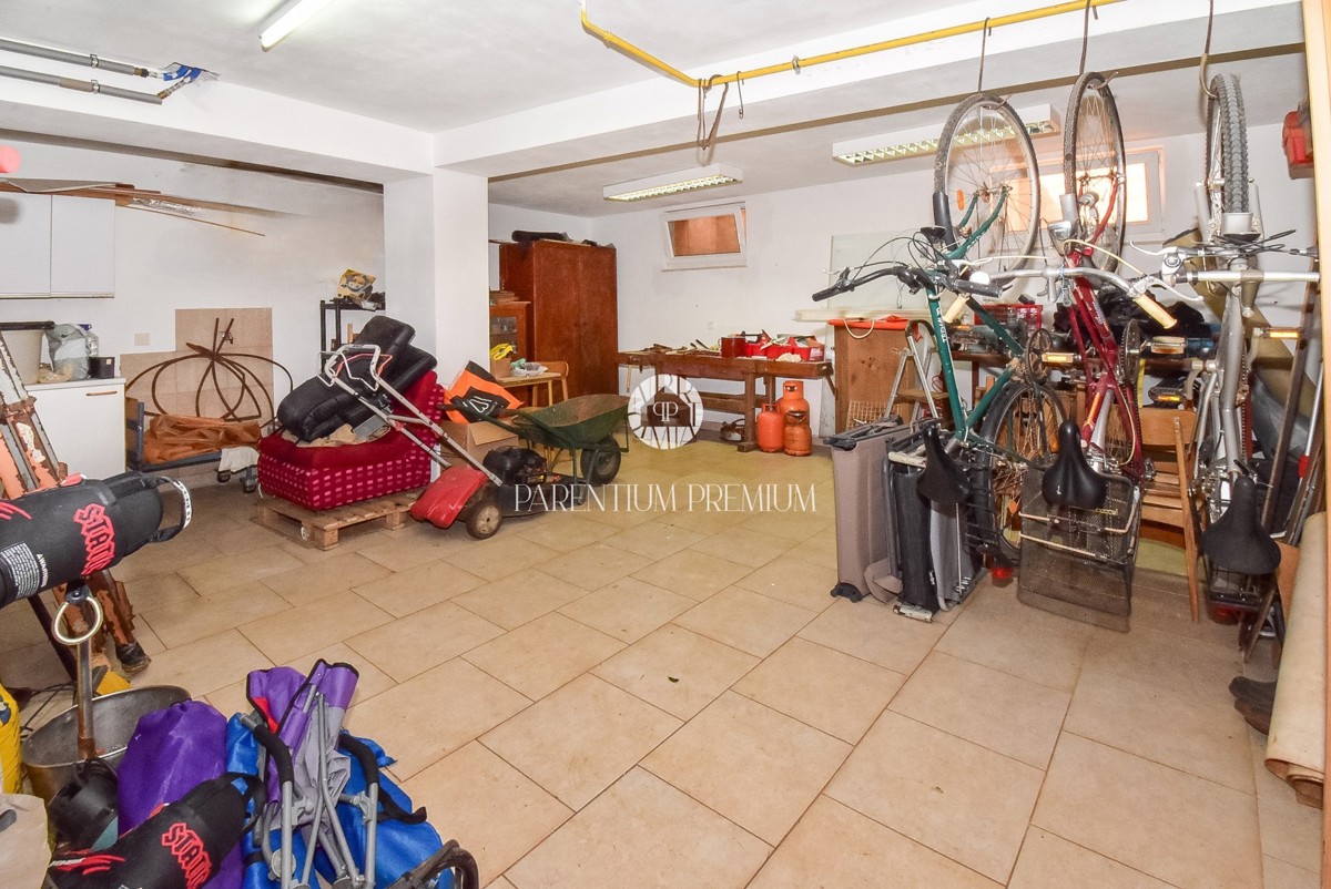 Casa indipendente con due appartamenti