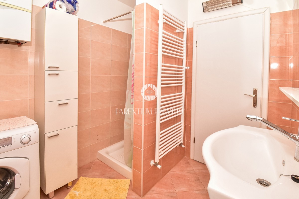 Casa indipendente con due appartamenti