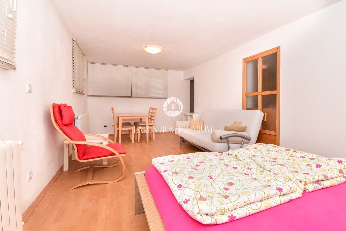 Casa indipendente con due appartamenti