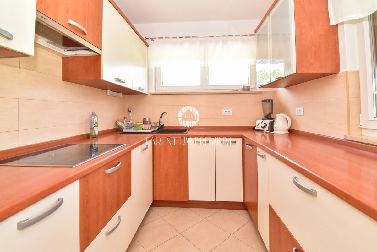 Casa indipendente con due appartamenti