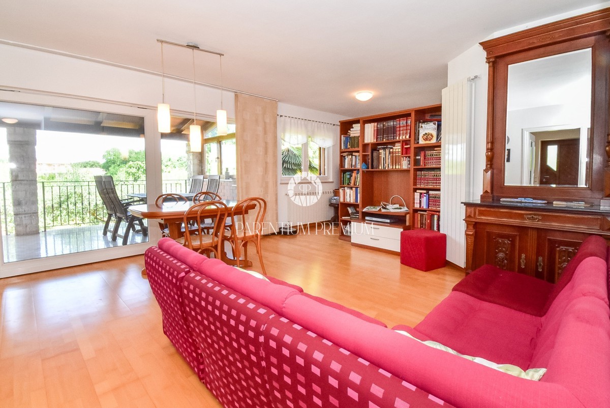 Casa indipendente con due appartamenti