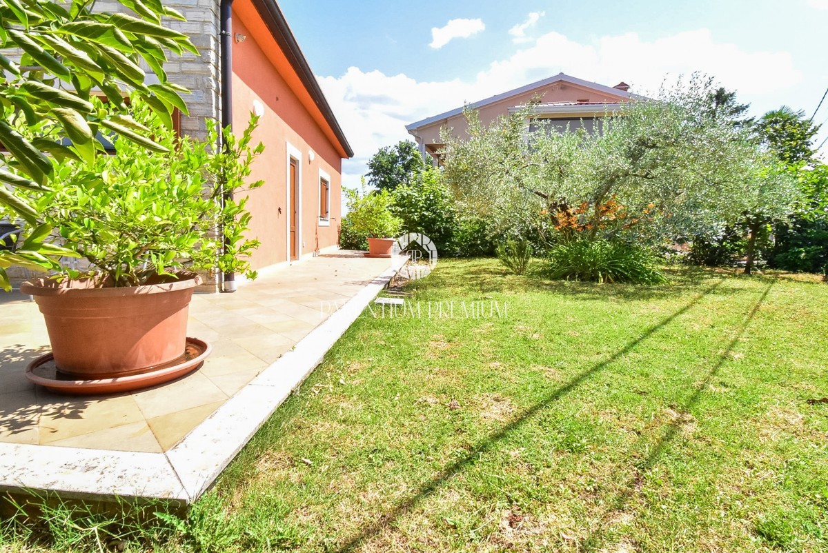 Casa indipendente con due appartamenti