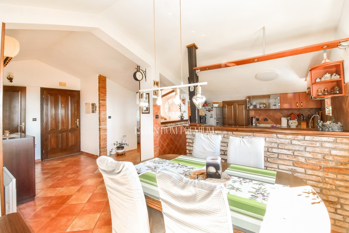 Appartamento spazioso con vista panoramica sul mare