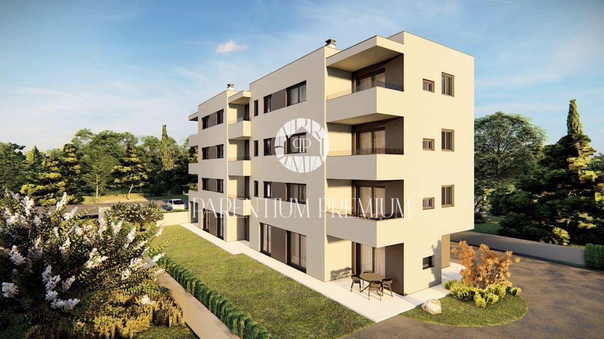 Appartamento moderno al primo piano con due camere da letto in un edificio con ascensore