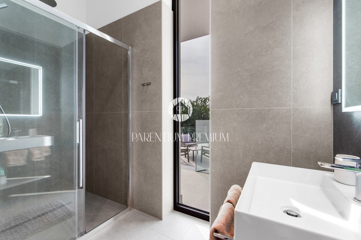 Villa di lusso esclusiva con piscina e comfort di alto livello