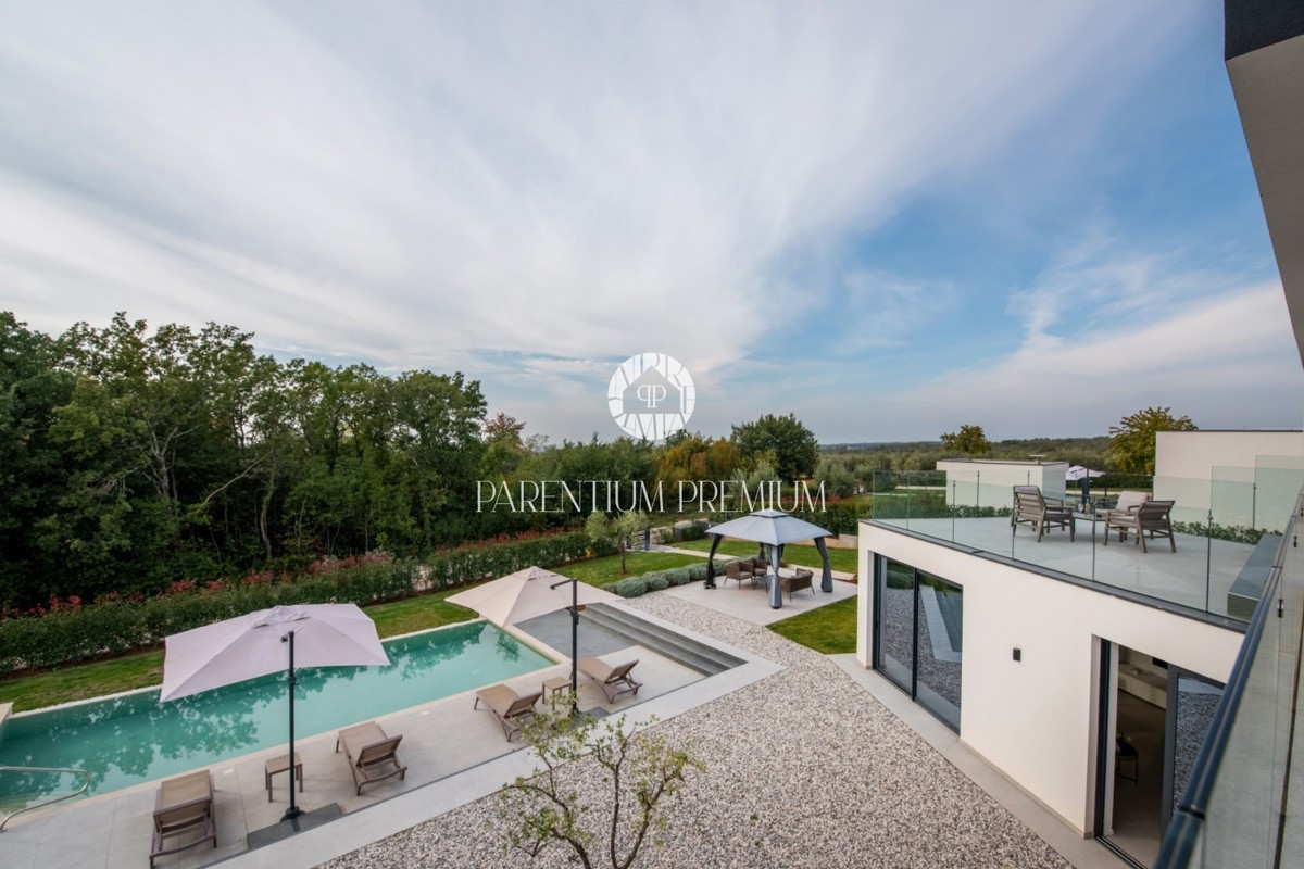 Villa di lusso esclusiva con piscina e comfort di alto livello