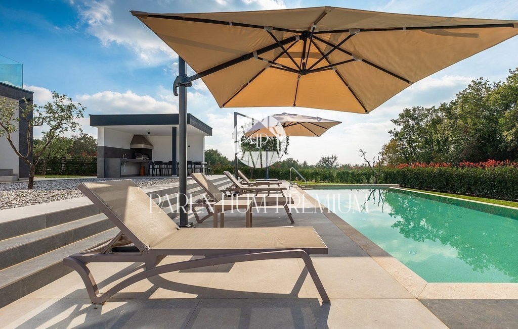 Villa di lusso esclusiva con piscina e comfort di alto livello