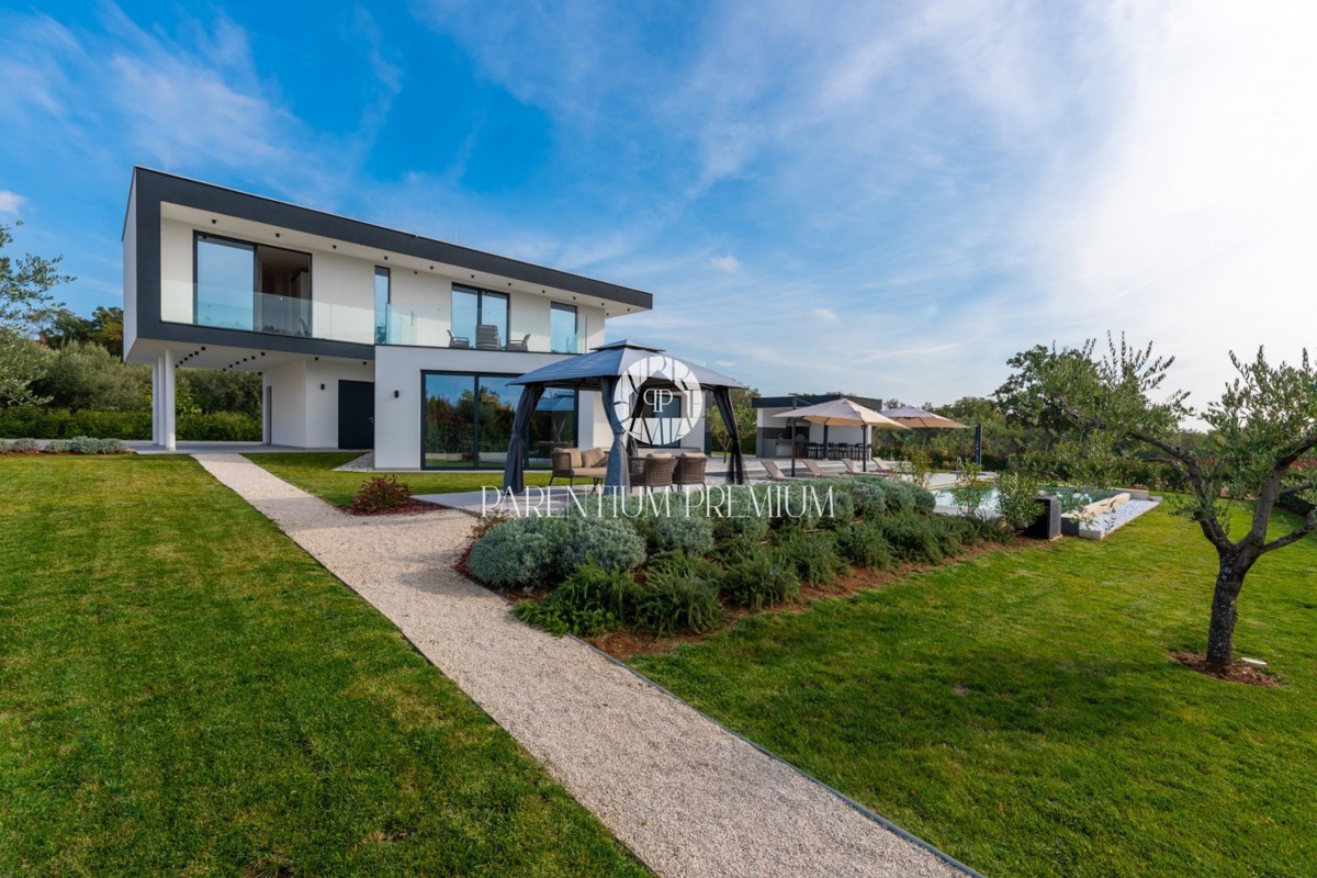 Villa di lusso esclusiva con piscina e comfort di alto livello