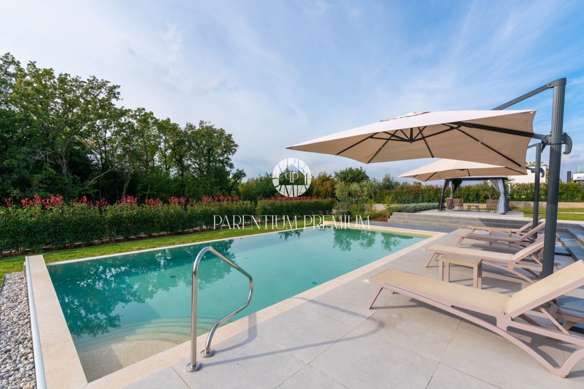 Villa di lusso esclusiva con piscina e comfort di alto livello