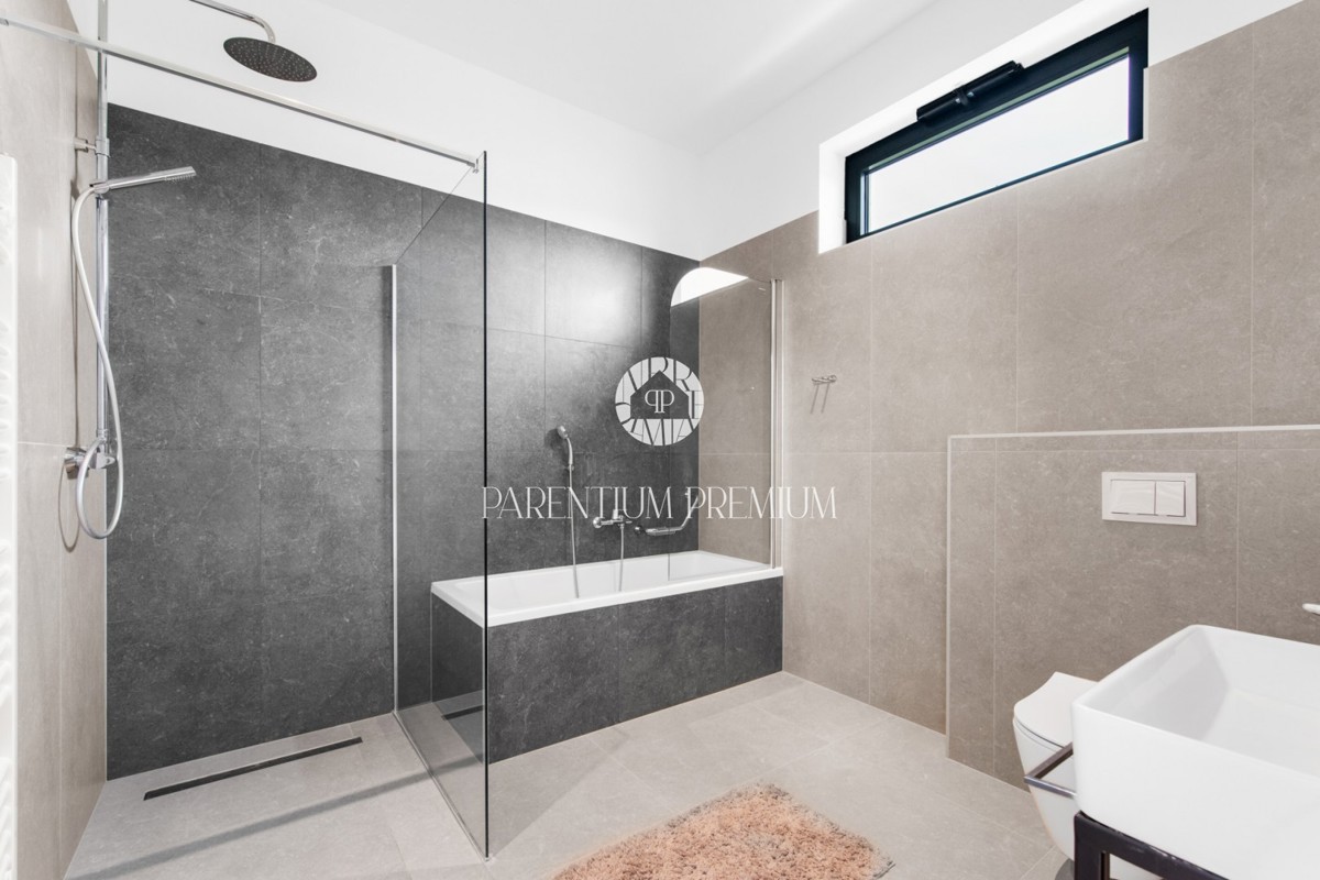 Villa di lusso esclusiva con piscina e comfort di alto livello