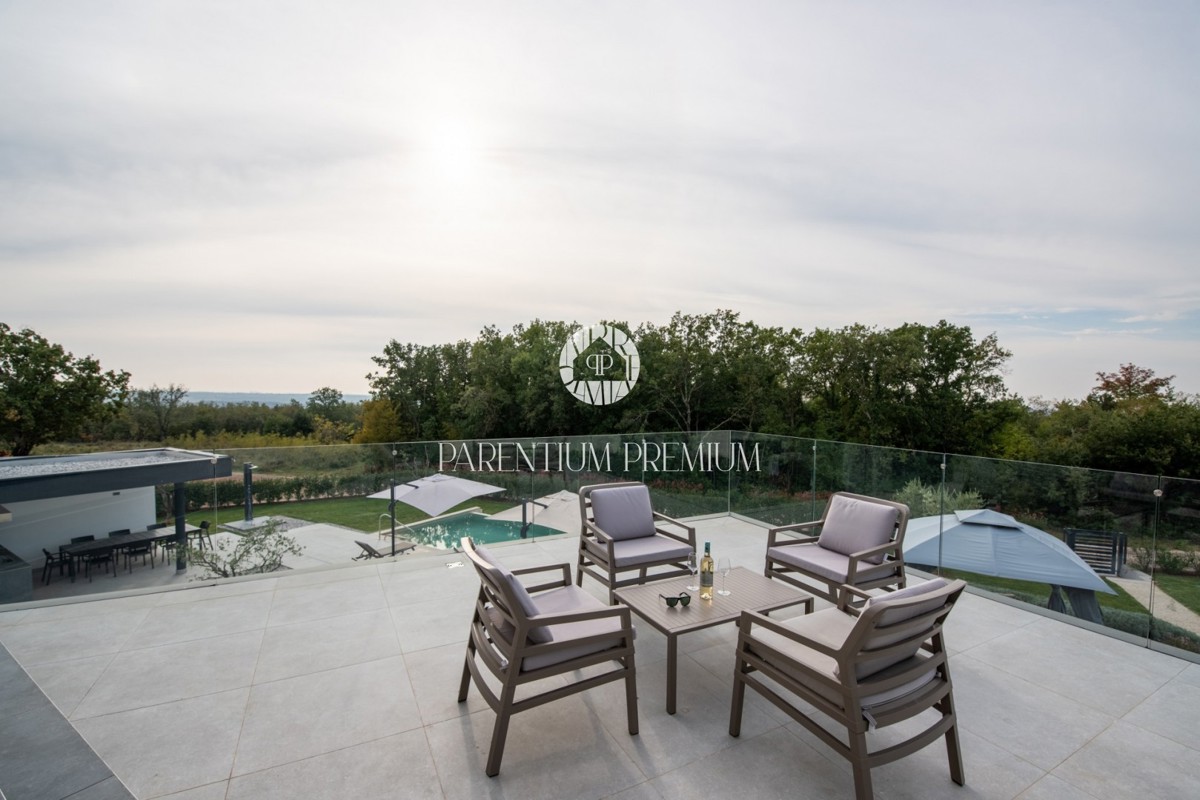 Villa di lusso esclusiva con piscina e comfort di alto livello