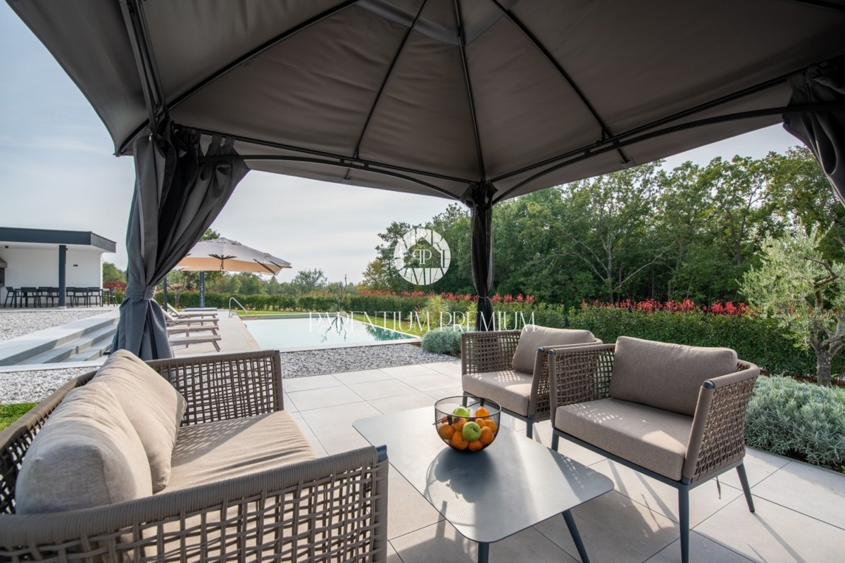 Villa di lusso esclusiva con piscina e comfort di alto livello